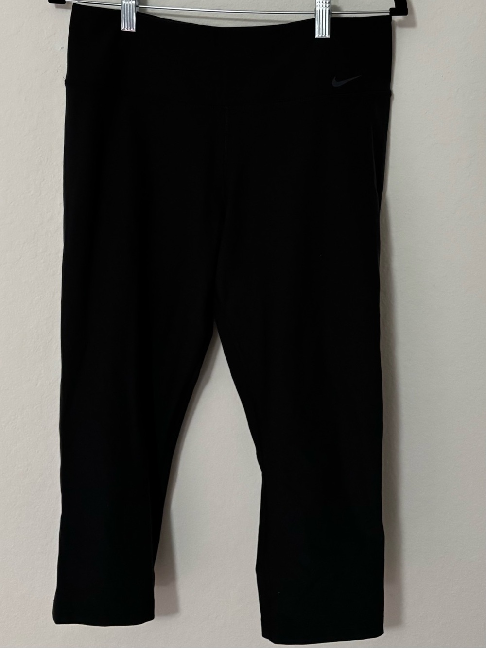 Nike Ten One Legend Dri-Fit Black Capri Leggings, Size L